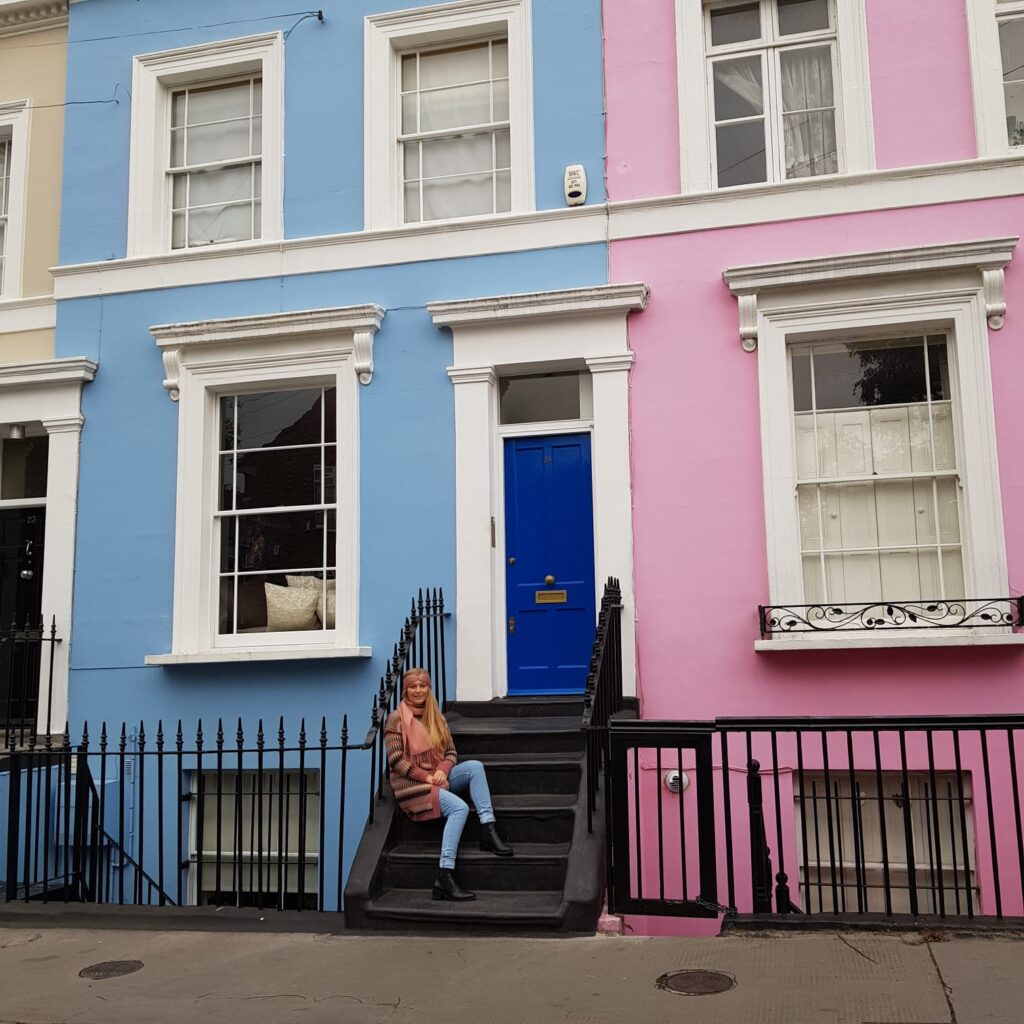 Die bunten Häuser von Notting Hill gehören zu den bekanntesten Fotospots der Stadt