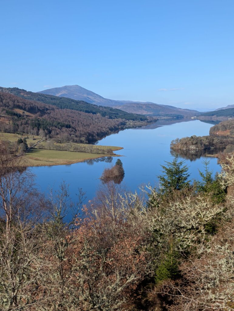 Aussicht vom Queen's View über Loch Tummel und die Highlands